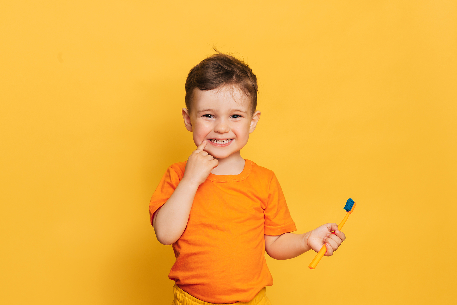 4 Ways to Help Your Kid Brush His/Her Teeth Regularly